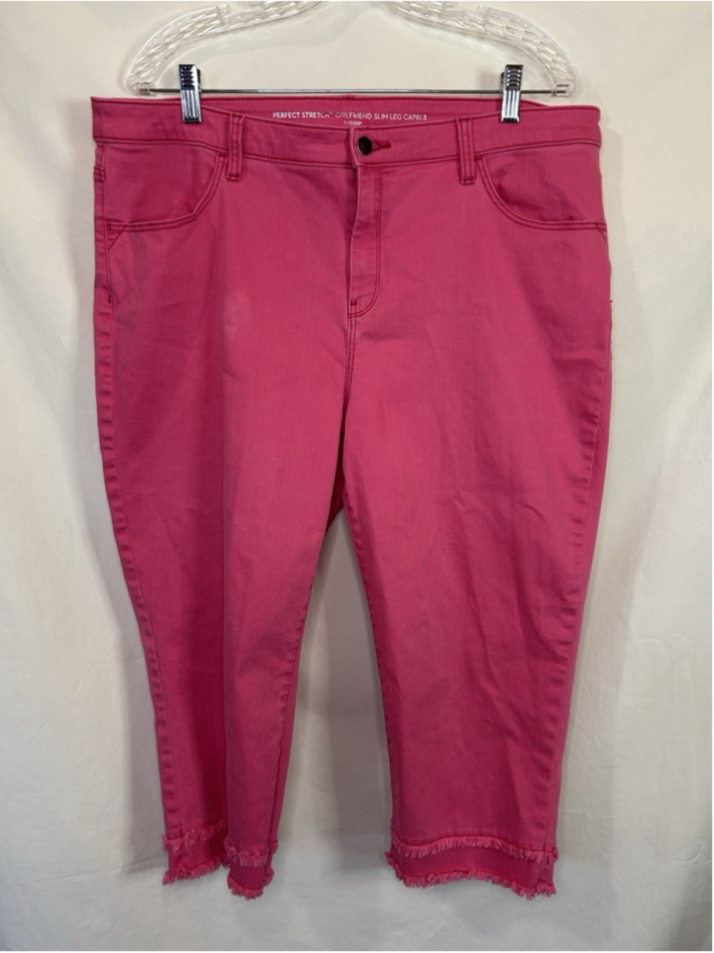 Chico's Girlfriend Capri Fringe Perfect Stretch Slim Leg Size 3 Large 16/18 Pink